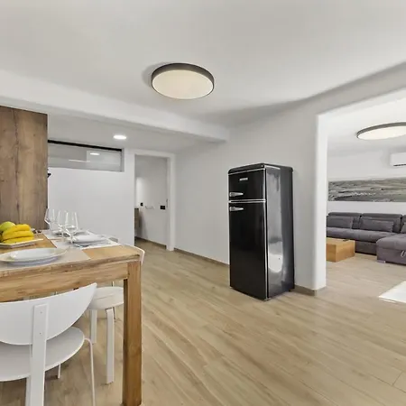 Atlantico - Vipvipvillas * Arrecife (Lanzarote)